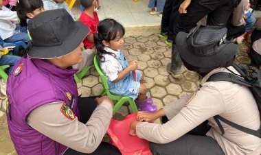 9 Taruna Akpol Bersama SSDM Polri Gelar Trauma Healing bagi Anak Korban Bencana di Aceh Tamiang