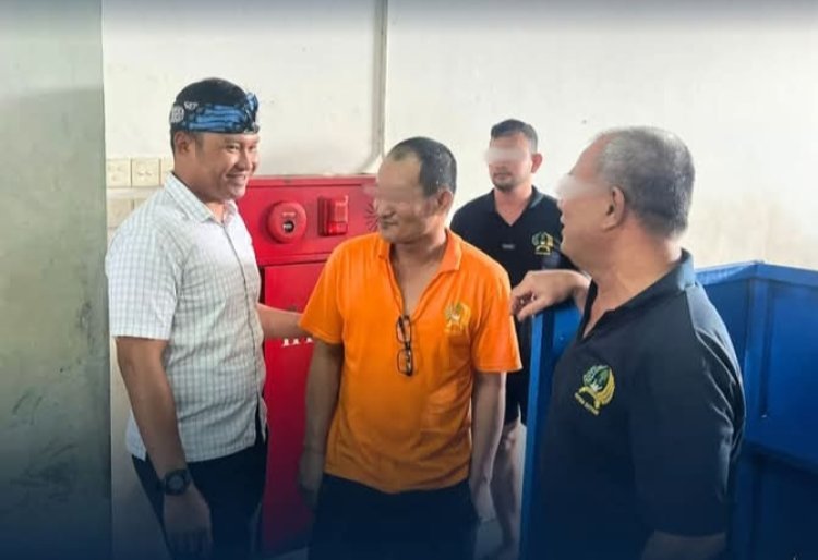 PASTIKAN AMAN DAN KONDUSIF, KARUTAN BATAM KONTROL BLOK HUNIAN DAN SAPA WARGA BINAAN