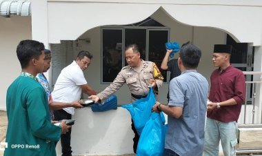 Tembus Perjalanan Dua Jam, Jurnalis dan Polresta Barelang Berbagi di Rempang Galang