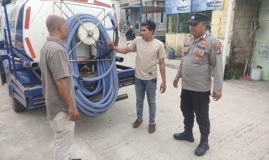 Hari Ke-41 Distribusi Air Bersih, Polsek Batu Ampar Pastikan Penyaluran Aman dan Tertib