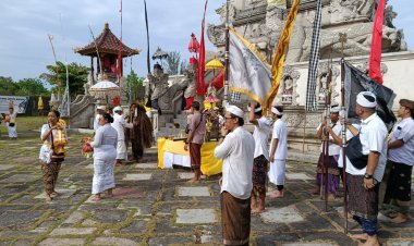 Polsek Sekupang Laksanakan Pengamanan Upacara Melasti Menyambut Hari Suci Nyepi di Pura Agung Amerta Bhuana
