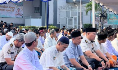 AIR MATA BAHAGIA DI HARI RAYA: SHOLAT IDUL FITRI DI RUTAN BATAM BERLANGSUNG KHIDMAT DAN PENUH HARU