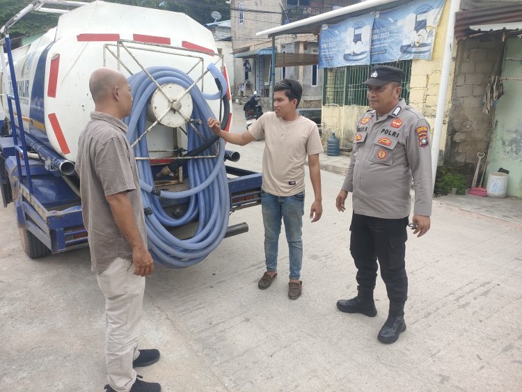 Hari Ke-41 Distribusi Air Bersih, Polsek Batu Ampar Pastikan Penyaluran Aman dan Tertib