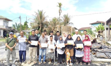 Baitul Mal Aceh Salurkan Rp80 Juta untuk Korban Kebakaran di Aceh Singkil