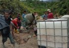 Warga Dua Kabupaten Gotong Royong Perbaiki Jalan Penghubung, Minta Pemerintah Aceh Singkil dan Pakpak Bharat Segera Bertindak