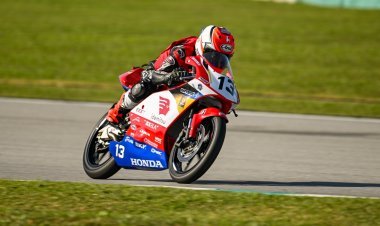 Pebalap Belia Astra Honda Bersinar di Thailand Talent Cup 2026, Sabet Podium Ganda