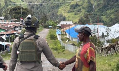 Patroli Dialogis Ops Damai Cartenz 2026 Perkuat Stabilitas Keamanan di Distrik Sinak