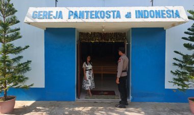 Patroli Gereja Polsek Dabo Singkep, Wujudkan Rasa Aman dan Khidmat Umat Kristiani Beribadah
