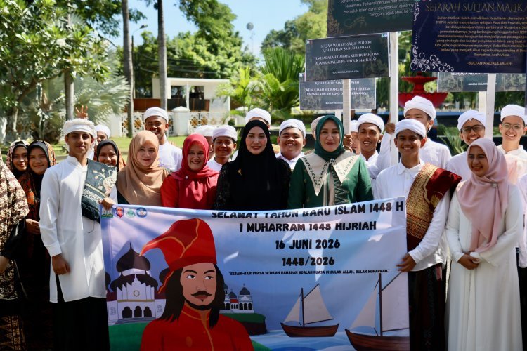 Pawai 1 Muharram, Kak Na Selfie dengan Unta SD Islam Al-Azhar Kairo