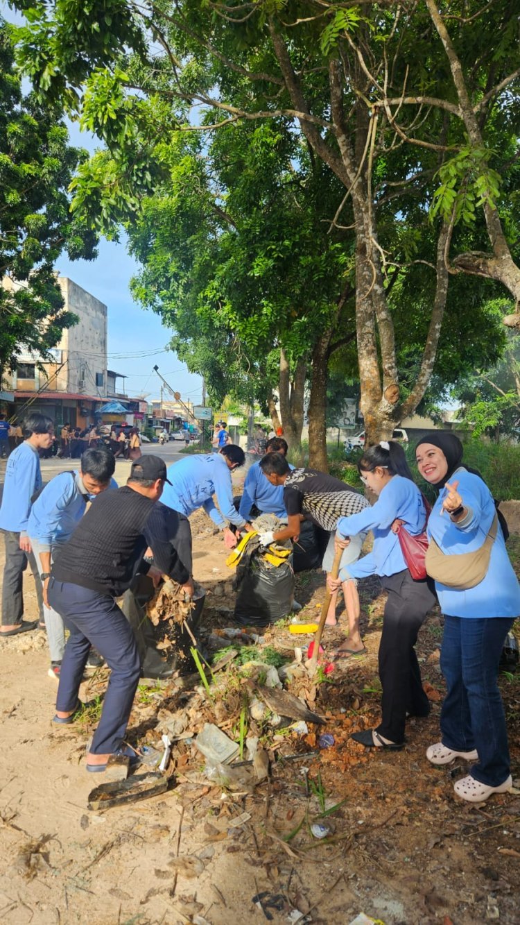 Kolaborasi Warga dan Generasi Muda, RW 012 Taman Cipta Asri Sukses Gelar Bakti Sosial Bersih Lingkungan
