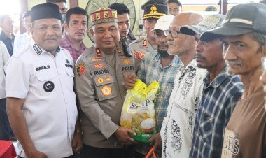 Kapolda Aceh Serahkan 1.000 Paket Sembako untuk Korban Bencana di Bireuen