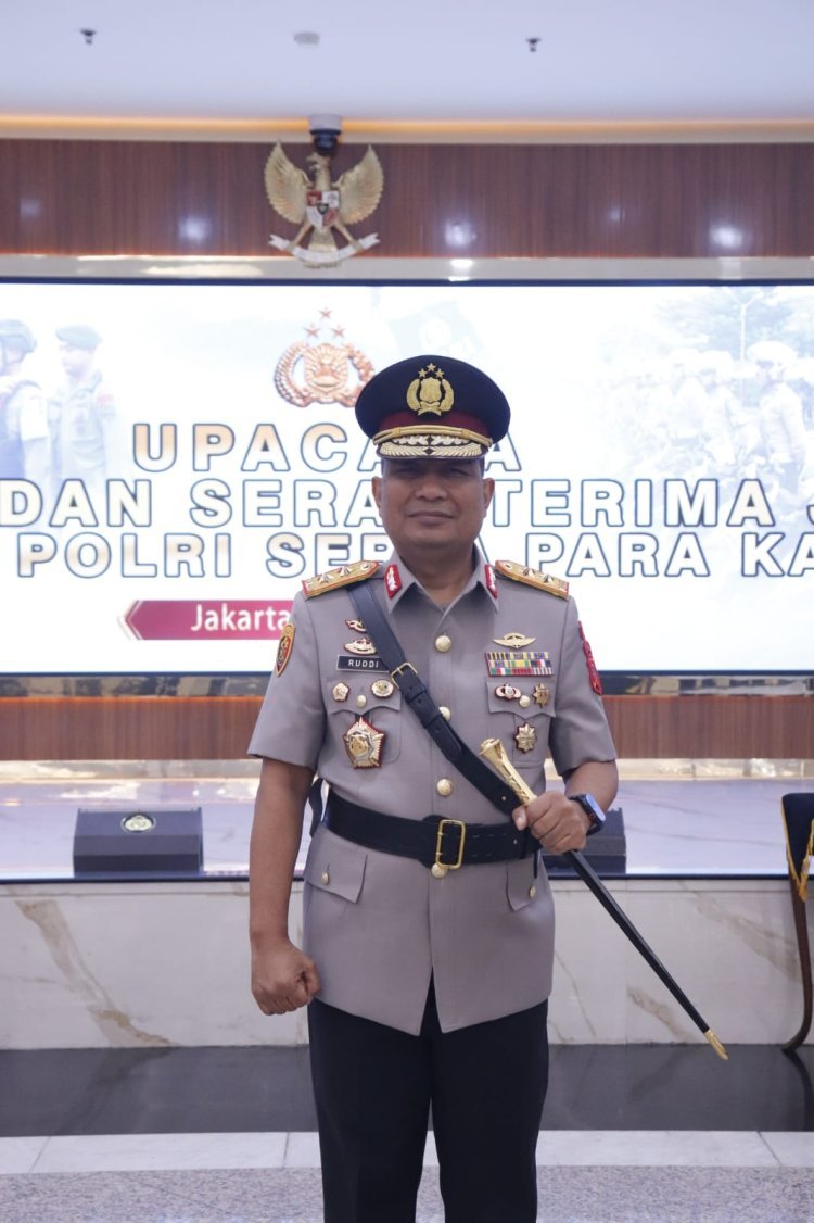 Kapolri Resmi Lantik Irjen Pol. Ruddi Setiawan sebagai Kapolda Aceh