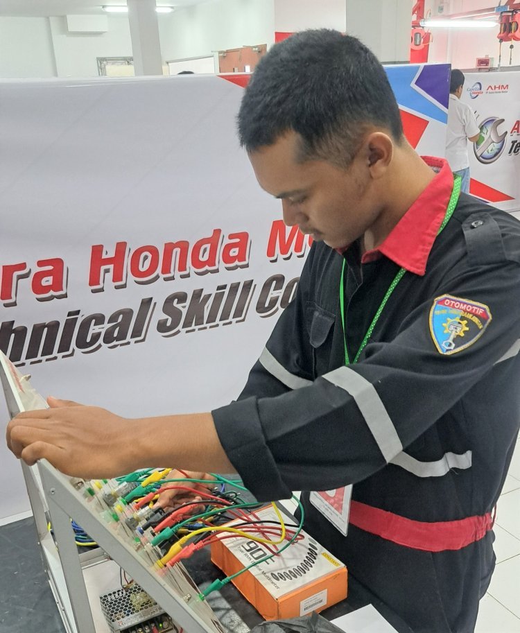 SMKN 3 Batam Dominasi LKS Kepri Bidang Motorcycle Maintenance and Repair