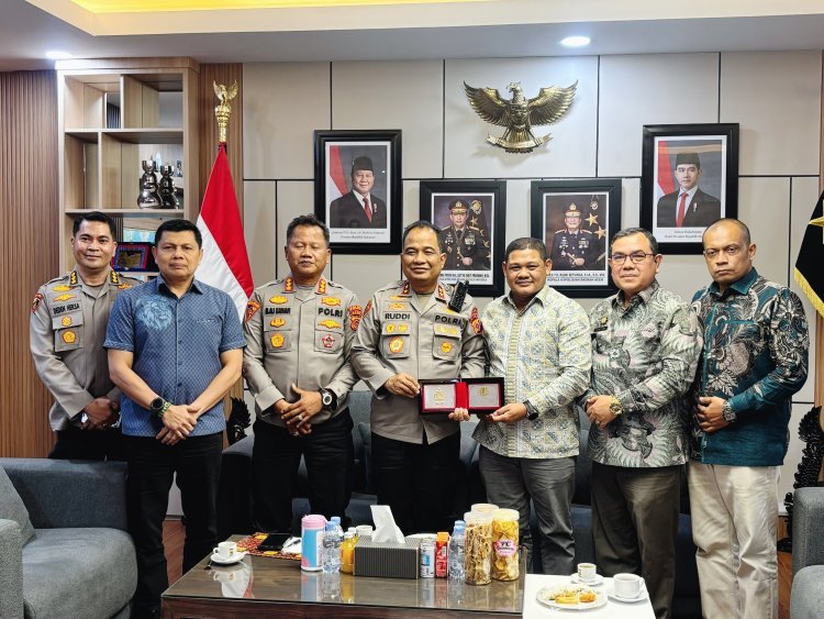 Kapolda Aceh Terima Silaturahmi Ketua Badan Reintegrasi Aceh, Perkuat Sinergi Jaga Kamtibmas