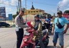 Satlantas Polres Bintan Kobarkan Semangat Nasionalisme Lewat Pembagian 200 Bendera Merah Putih Sambut HUT RI ke-81
