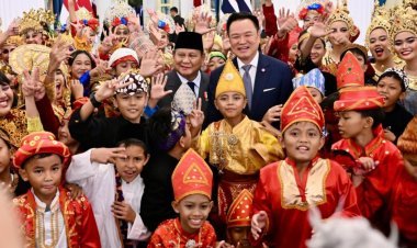 Presiden Prabowo Jamu PM Thailand dalam Santap Malam Resmi Bernuansa Budaya Nusantara