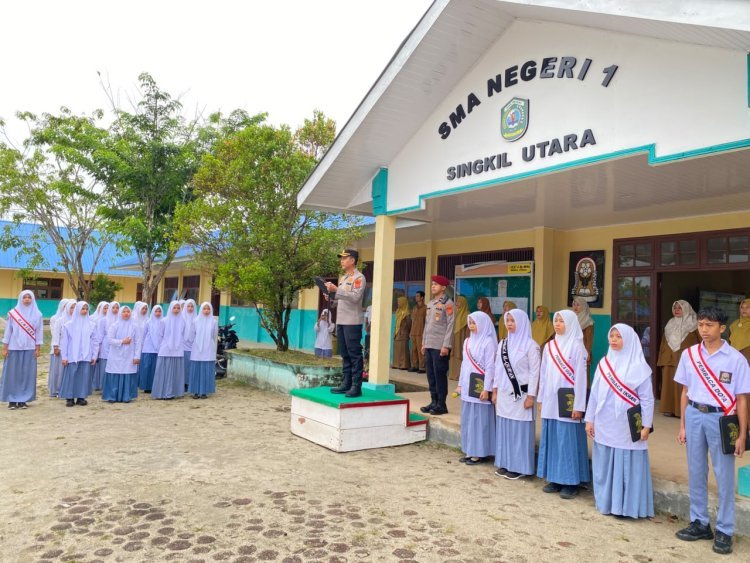 Kapolres Aceh Singkil Jadi Pembina Upacara di SMAN 1 Singkil Utara, Ajak Pelajar Disiplin dan Jauhi Perilaku Negatif