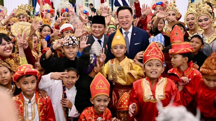 Presiden Prabowo Jamu PM Thailand dalam Santap Malam Resmi Bernuansa Budaya Nusantara